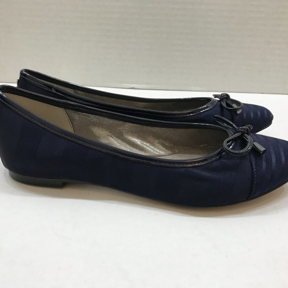 J.Renee’ Navy striped fabric FLAT